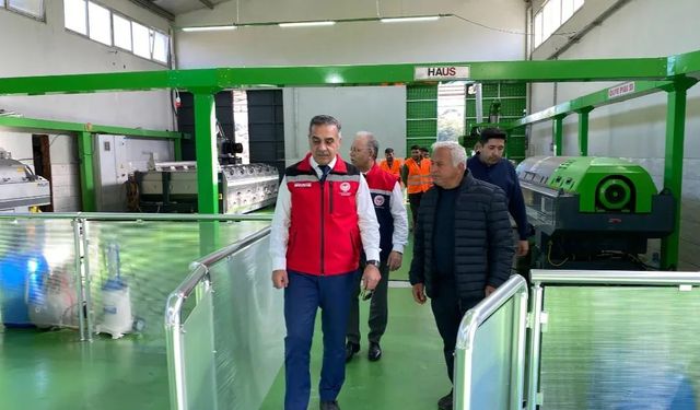 Aydın İl Tarım Müdüründen Karacasu'daki zeytin yağı tesisini övdü