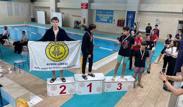 Aydın Lisesi öğrencilerinden madalya başarısı