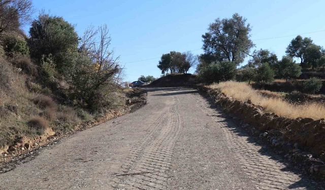 Bozdoğan Belediyesi yol çalışmalarına devam ediyor