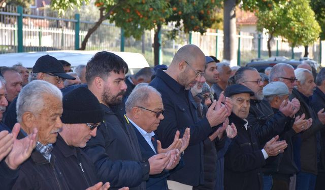 Germencik’te acı salı: Emekli öğretmen son yolculuğuna uğurlandı
