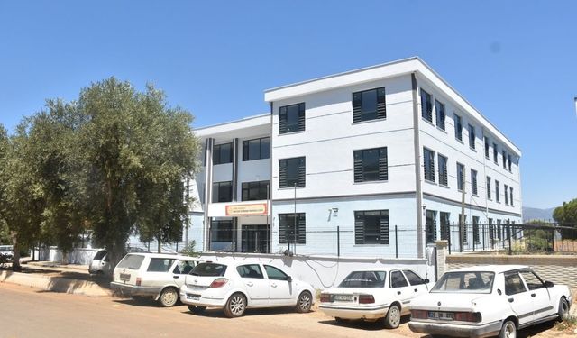 Karacasu'daki okul kantinsiz kaldı: İhaleyi alırken şov yapan işletmeci bir ayda pes etti