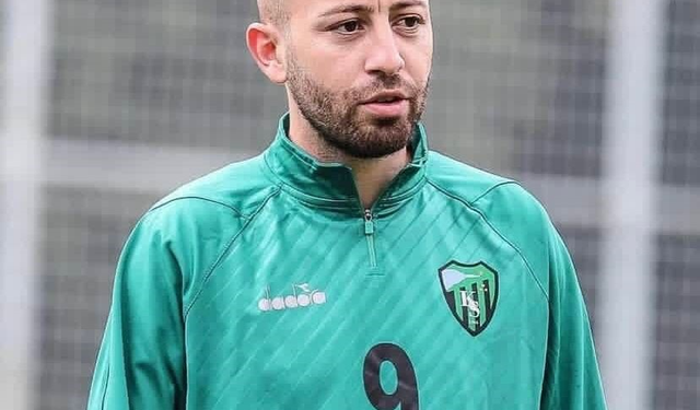 Genç futbolcu cinayete kurban gitti