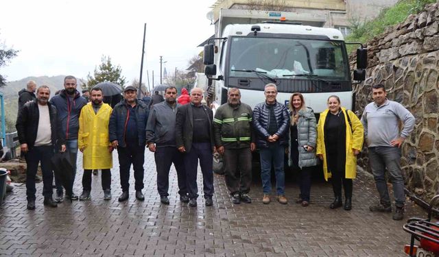 Nazilli Belediyesi  Işıklar’da 5 bin ağaç  fidanı dağıttı