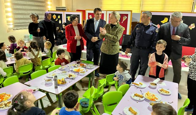 Nazilli’de Yerli Malı coşkusu: Kaymakam Kan miniklerin etkinliğine katıldı