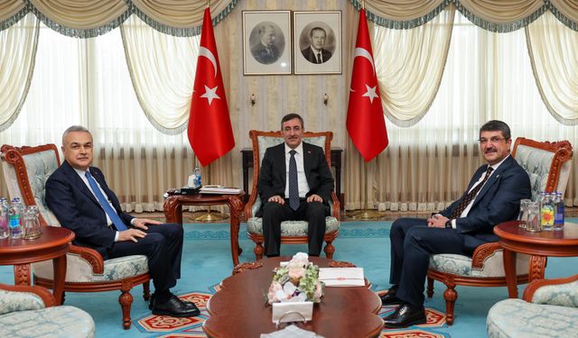 Savaş, Cumhurbaşkanı Yardımcısı Yılmaz’la görüştü