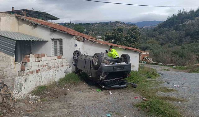 Aydın'da otomobil takla attı; 1 yaralı