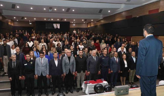 Söke’de özel öğrencilerin gösterileri ayakta alkışlandı