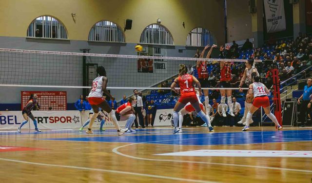 Sultanlara evinde ağır darbe