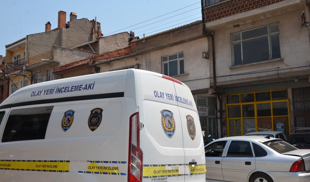 Bir kişi iş yerinde ölü bulundu