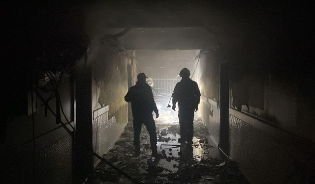 Nazilli’de korkunç yangın: Atatürk Anadolu Lisesi küle döndü