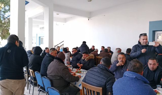 Başkan Adayı Turan Davutlar'da şoför esnafıyla buluştu