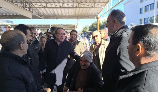 CHP'li Karakoz, ikinci el pazarını gezdi