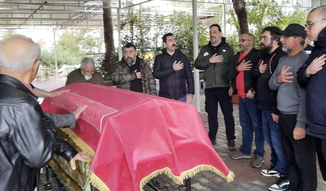 Didim’de hayatını kaybeden emekli gazeteci defnedildi
