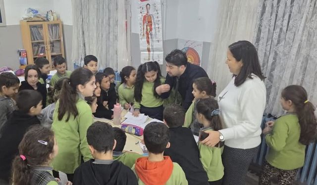 Kuşadalı yazar Tokmuç 'Engelleri' yıkmaya devam ediyor