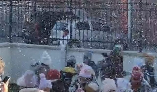 Kuşadası TOBB Anaokulu’ndan miniklere kar sürprizi