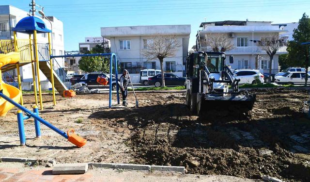 Söke Belediyesi parkları yenilemeye devam ediyor