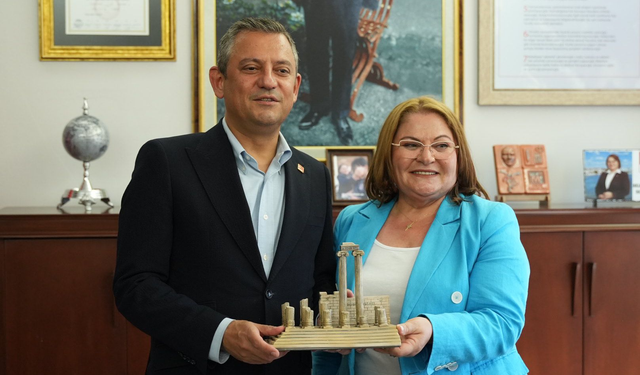 Gençay’dan iddiaları sert tepki; "Rüzgara göre yön değiştirmeyiz"