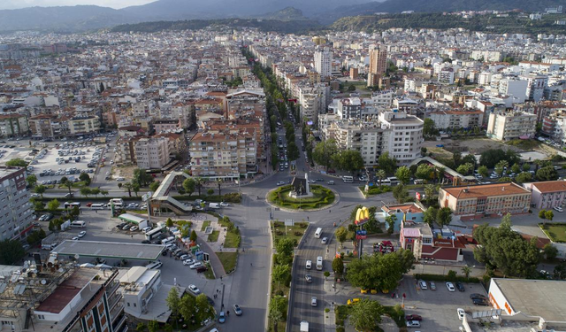 Aydın'da köklü değişim: 17 ilçenin müdürü değişti