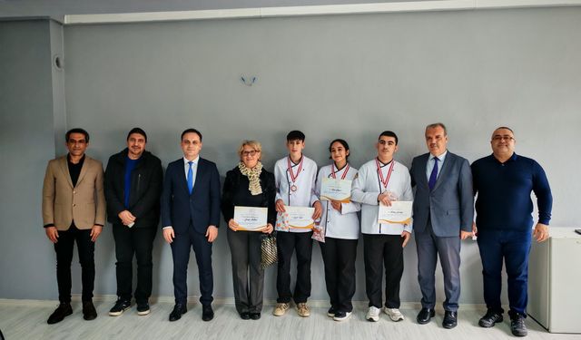 Aydın’ın gururu olan öğrenciler madalyalarını aldı