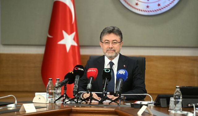 Bakan Yumaklı'dan Aydınlı üreticilere destek mesajı