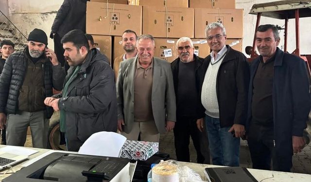 Başkan Büyükyapıcı ve CHP’li Gümüş tütün üreticilerini ziyaret etti