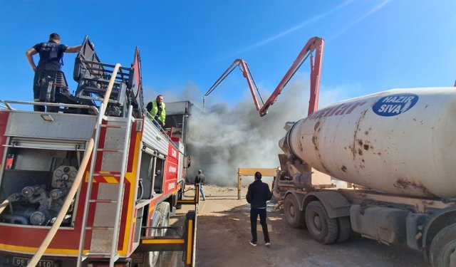 Didim sanayisinde korkutan yangın