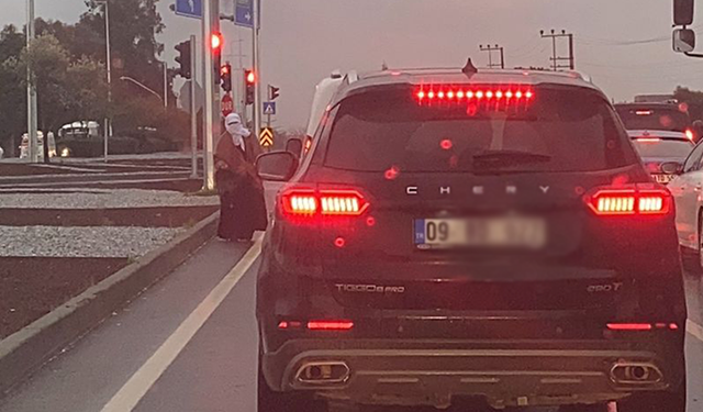 Şehir Hastanesi kavşağı dilencilerin yeni adresi oldu