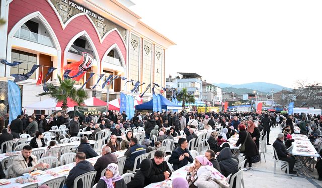 Koçarlı’da Büyükşehir iftarına yoğun ilgi: Büyükşehir’den Koçarlı’ya teşekkür