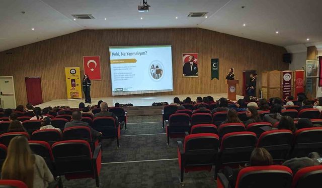 Lise öğrencilerine KADES uygulaması tanıtıldı