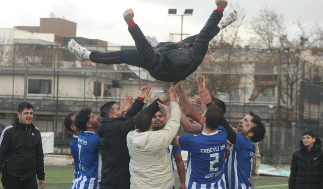 Mutluluktan havalara uçurdular