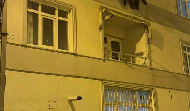 Apartman girişinde dehşet: Baldızını öldürdü canına kıydı