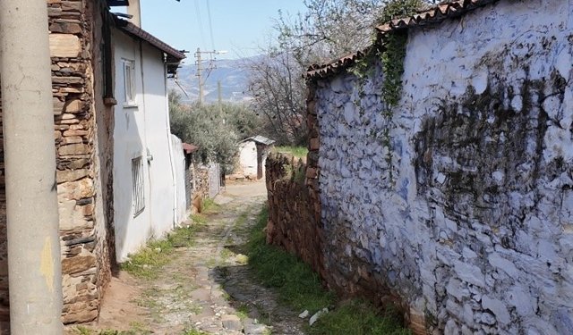 Karacasu'nun 300 yıllık tarihi sokağı: Delalzade, zamanda yolculuk sunuyor
