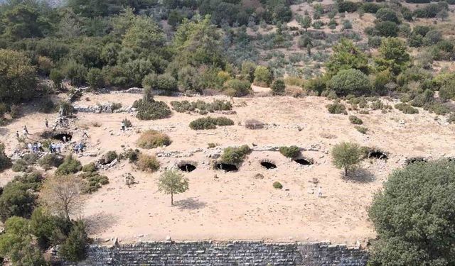 Aydın’ın "öksüz" antik kenti Amyzon, gün yüzüne çıkmayı bekliyor