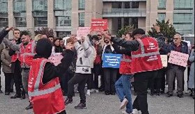 CHP'li gençler, Çağlayan Adliyesi önünde zeybek oynadı
