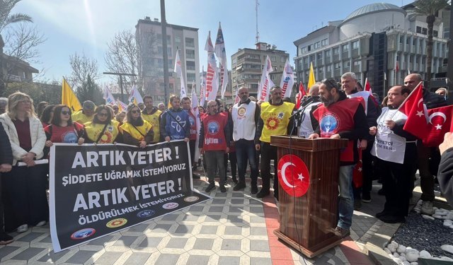 Fatma Öğretmen için toplandılar: Nazillili öğretmenlerden şiddete tepki