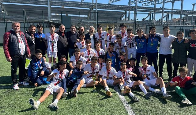 İncirliova Belediyespor, şampiyon oldu