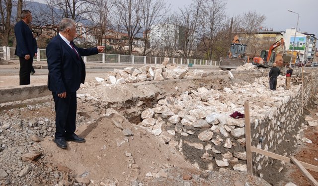 Karacasu Belediyesinden köprüyü rahatlatacak çalışma