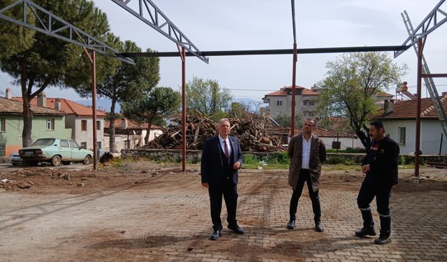 Karacasu Belediyesi cemiyet alanını yeniliyor