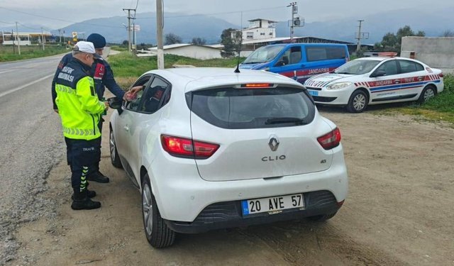 Karacasu’da bayramda trafik ekipleri sahada