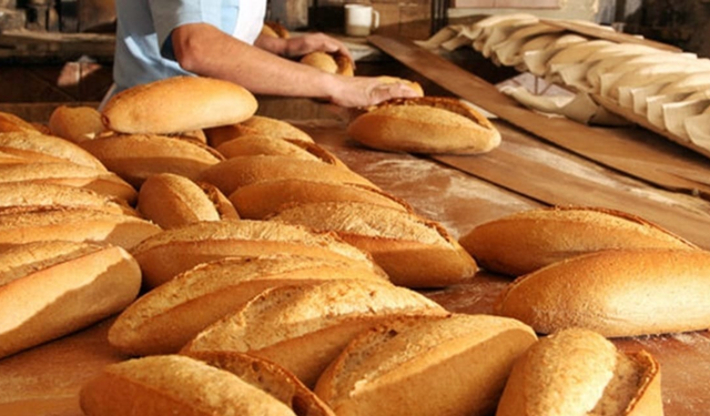 Kuşadası'nda ekmeğe zam
