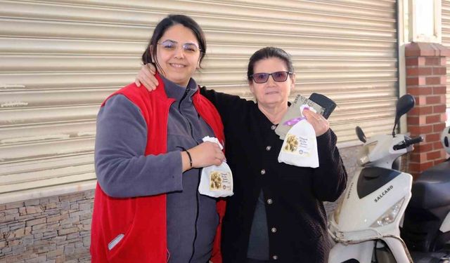 Kuyucak Belediyesi’nden kadınlara 8 Mart sürprizi