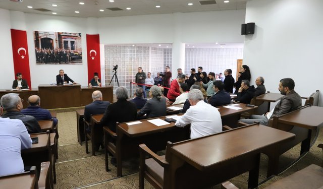 Nazilli Belediyesi silahlarını bağışladı