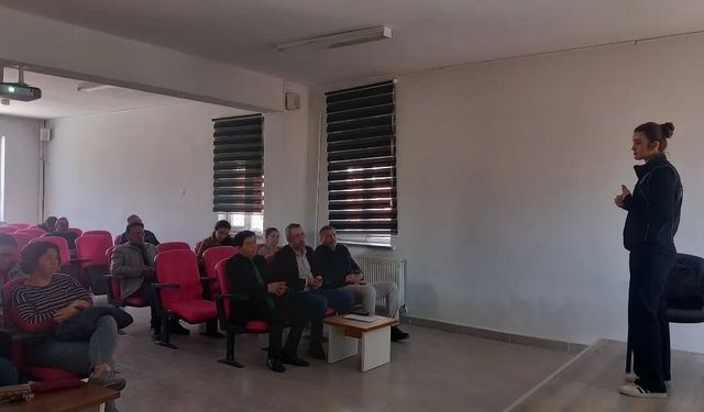 Yenipazar’da veliler bağımlılıkla mücadele konusunda bilgilendirildi