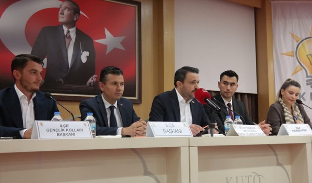 AK Parti 'Birlik ve beraberlik' mesajını Kuşadası'ndan verdi