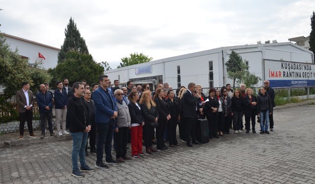 Didim CHP, Milli Eğitim önünde okullardaki sorunlara dikkat çekti