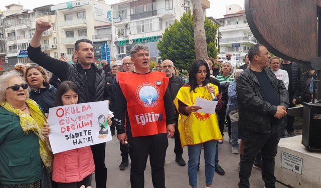 Eğitim emekçileri Kuşadası'ndan ses yükseltti