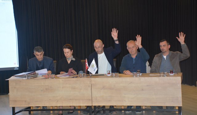 Germencik’te meclis başkanvekilleri belli oldu: Faaliyet raporu ise oy birliğiyle kabul edildi