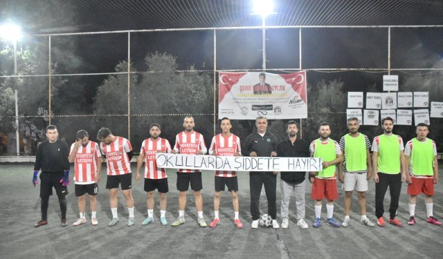 Karacasu’daki turnuvada anlamlı mesaj: "Okullarda şiddete hayır!"