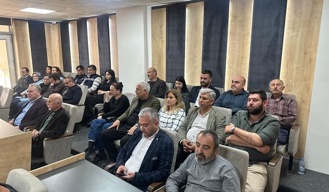 Koçarlı Meclisi’nde soğuk rüzgar: İlçe başkanları selamlaşmadı