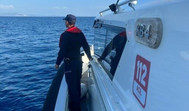 Didim’de denizde mahsur kalan 2 kişi kurtarıldı